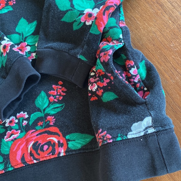 Girls 4T/5T bundle. Roots Lilac long sleeve and Carters Floral Crew sweatshirt! - Picture 7 of 7